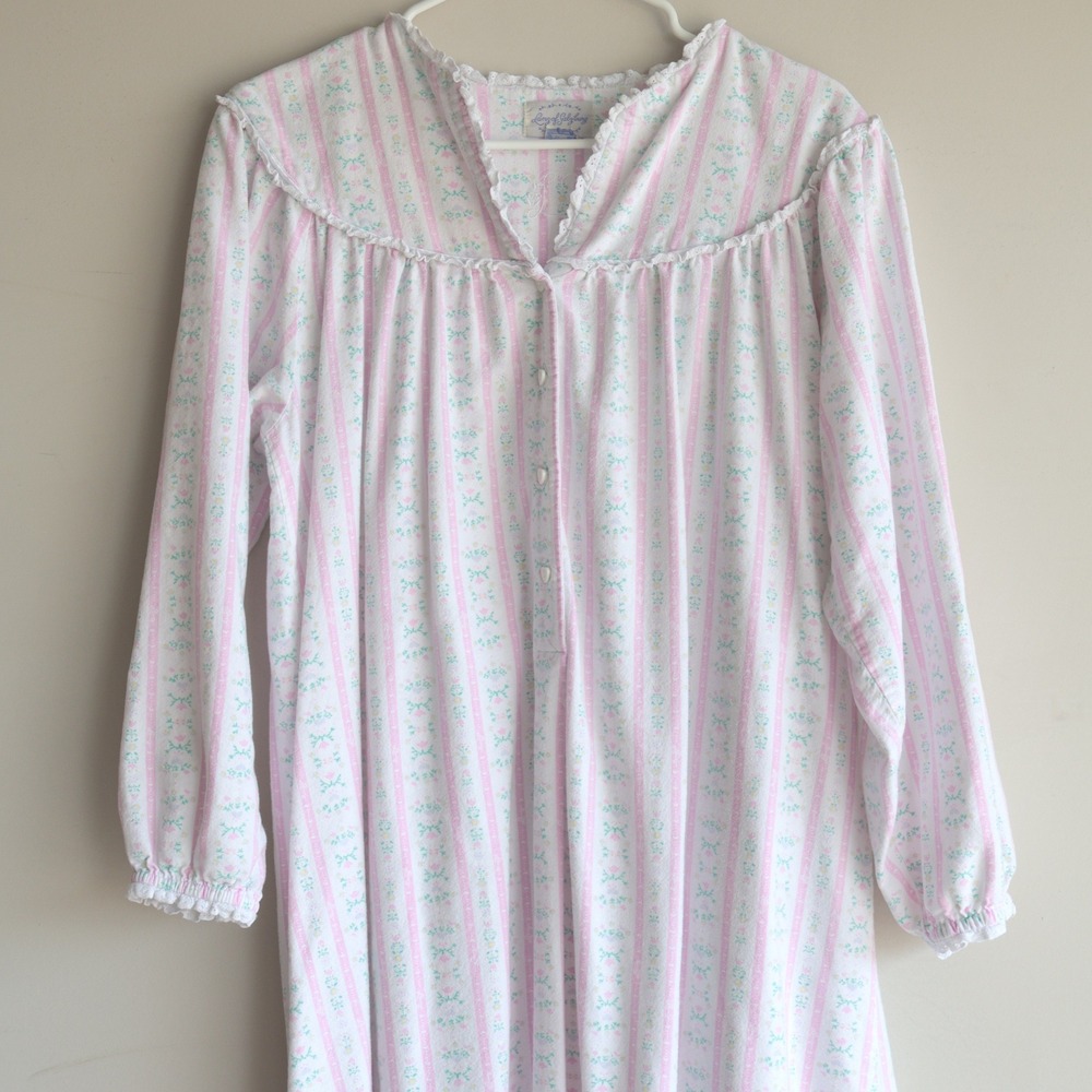 Lanz of Salzburg Flannel Nightgown Pink Floral Stripe Heart Buttons Small
